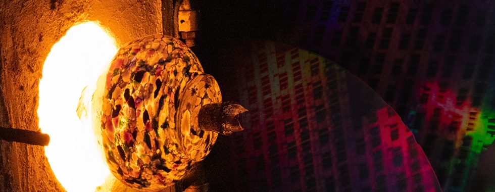 吹製玻璃在當代材料文明中的位置